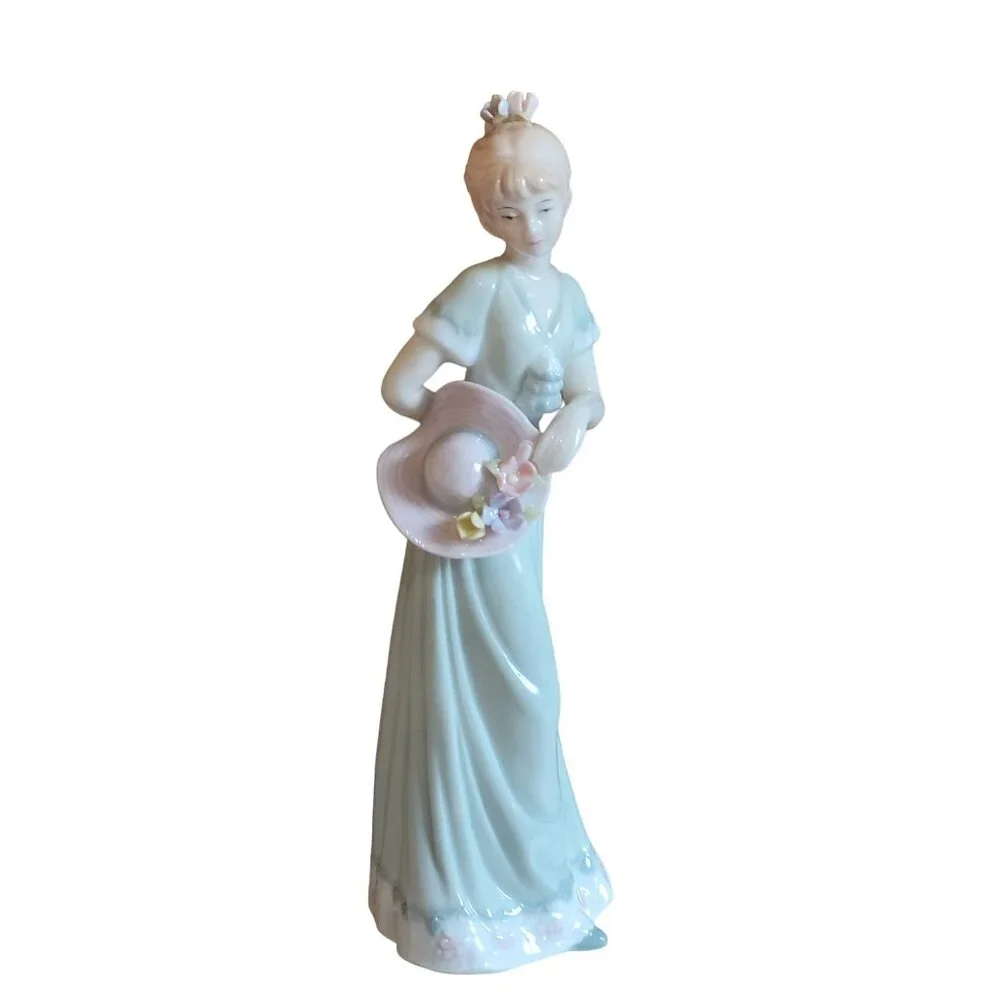 House of Lloyd Garden Party Figurine Vintage‎ 2002